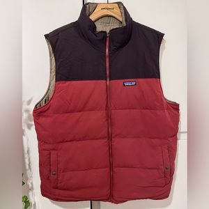 Patagonia used men’s Xl 800 fill reversible vest